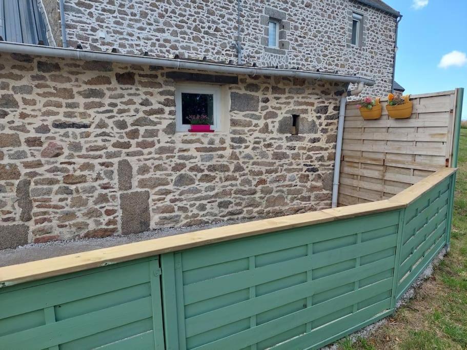 Gite Kerlosvezan, A La Campagne, Proche Mer Lampaul-Ploudalmézeau Exterior foto