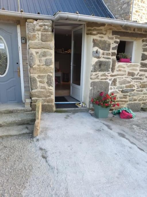 Gite Kerlosvezan, A La Campagne, Proche Mer Lampaul-Ploudalmézeau Exterior foto